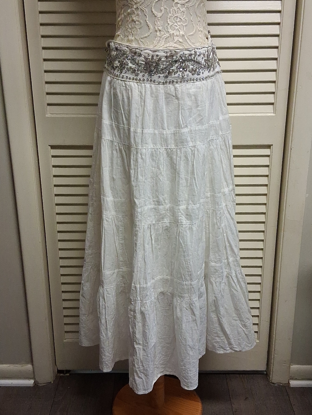 Vintage Y2k Boho White Tiered Maxi Skirt with Embroidered Beaded Waistband Sz 16
